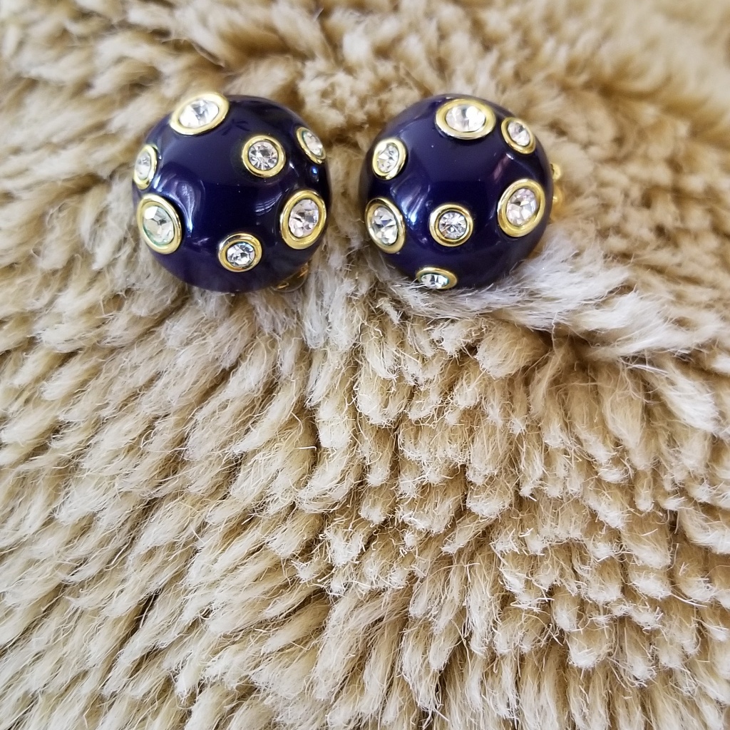 Valentino Earrings 95$